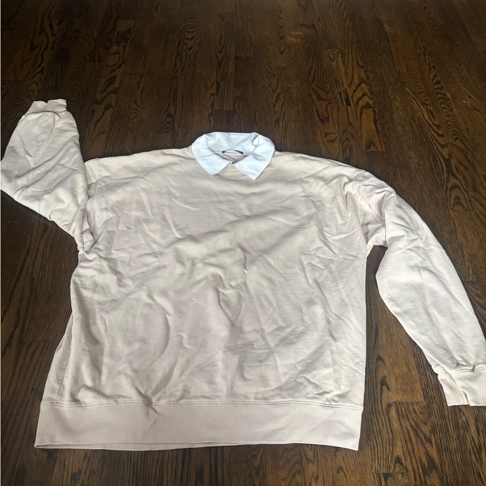 Brandy Melville Women’s Cream Sweater with White Collar